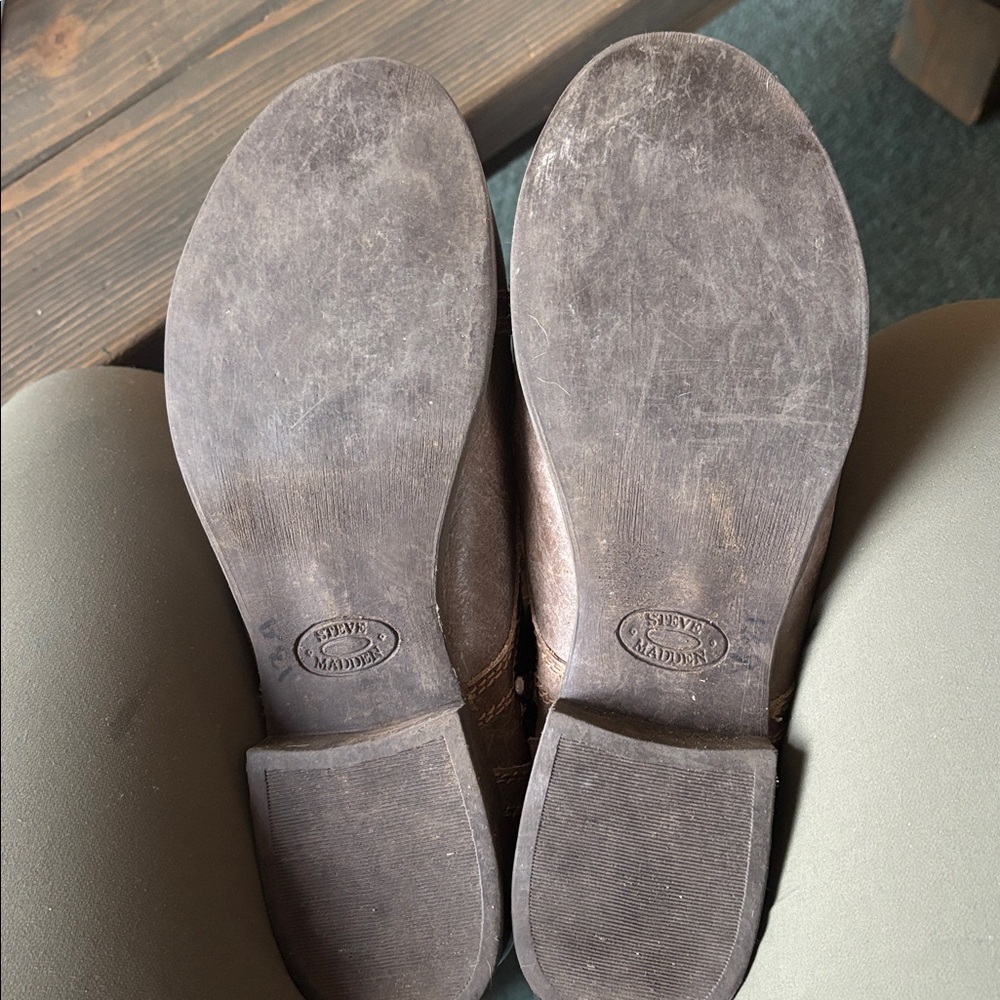 🎵These boots were made for walking 🎵 - Picture 14 of 15